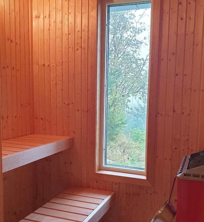 Gaeststuga I Vacker Natur, Bastu, Bubbelpool Sommartid Och Gratis Parkering Naera Ulricehamn Och Lassalyckan, Guesthouse With Nice View With Sauna And Free Parking Close To Dalsjoefors And Fishing บูโรส ภายนอก รูปภาพ